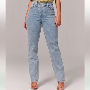 Abercrombie & Fitch Curve Love Ultra High Rise 90s Straight Jean